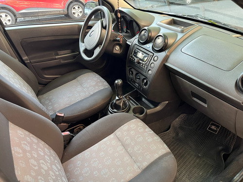 Ford Fiesta 1.6 Ambiente Mp3