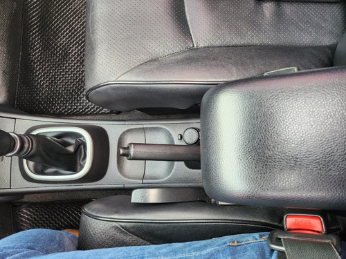 Nissan Tiida 1.8 Tekna
