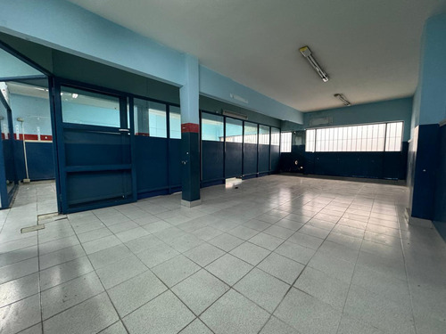 Edificio Comercial En Peatonal Belgrano