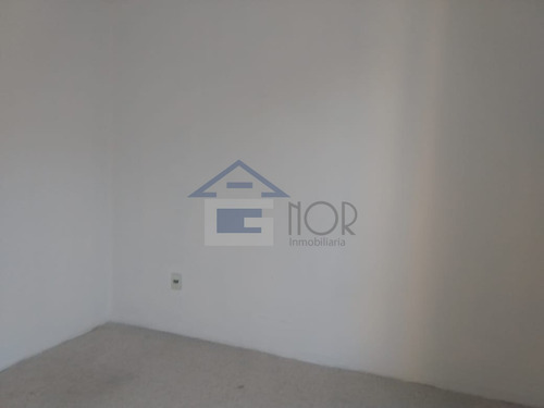 501.b1.vr.3. Casa En Heroes De Tecámac Ii Con 2 Recamaras 1 Baño, Cajon De Estacionamiento Tambien Cuenta Con Dos Niveles, Patio Trasero , Buena Ventilación E Iluminación Con Supermercados Cercanos