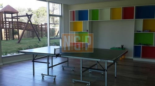 Apartamento Con Excelentes Servicios- Ref: 10040
