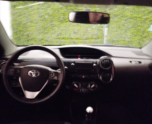 Toyota Etios 1.5 Sedan Xs