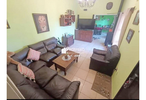 1884/p/33 Venta 2 Casas 4 Dorm+2dorm Shangrilá Barbacoa Garaje