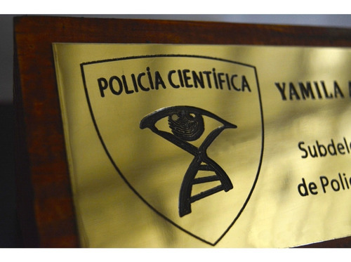 Imagen 5 de 7 de Placa Para Escritorio Mesa Estudio Logo Recepción Grabada.
