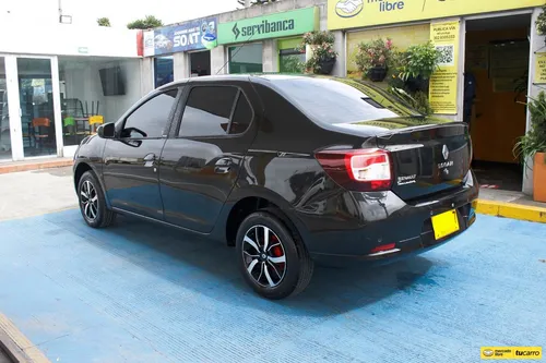 Renault Logan 1.6 Exclusive