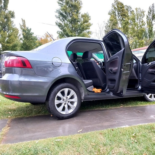 Imagen 12 de 16 de Volkswagen Voyage 1.6 Highline 101cv 2017
