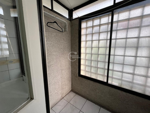Departamento En Arriendo De 2 Dorm. En Las Condes