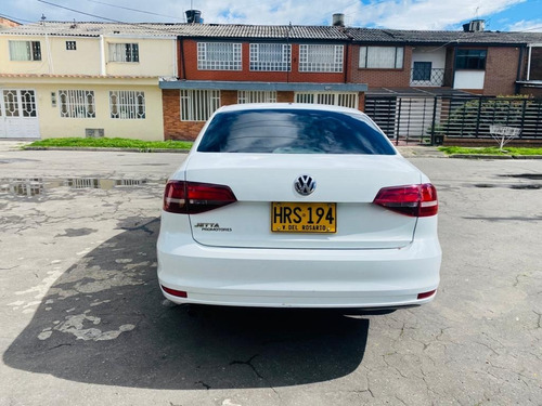 Volkswagen Jetta Trendline 2.000 Cc Mt
