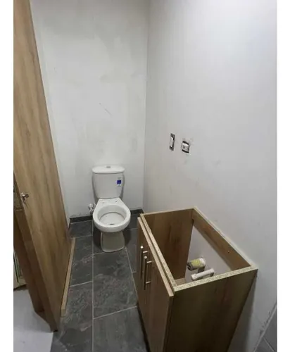 Excelente Inversión Por Su Ubicación Sabaneta 61 Mt/ 3 Alc/ Edificio