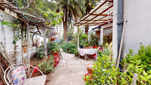 Casa En Venta De 4 Dormitorios Con Amplio Terreno De 510 M²