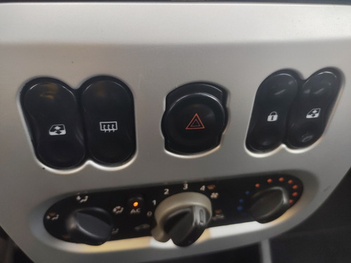 Imagem 12 de 15 de Renault Sandero Stepway 1.6 Ano 2011 Completo