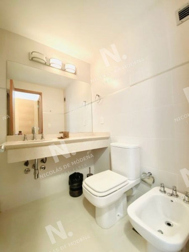 Imagen 14 de 17 de Venta De Apartamento 2 Dormitorios En Playa Mansa - Punta Del Este Mansa