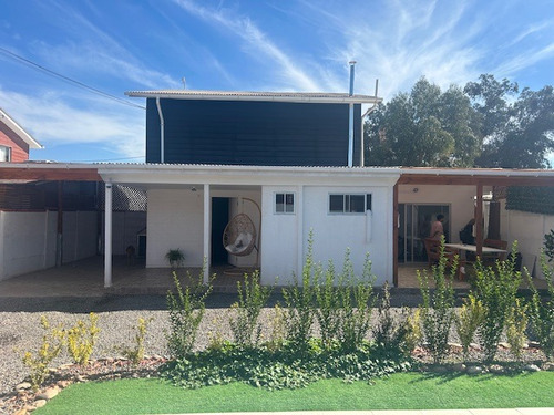 Se Vende Hermosa Casa 3 Dormitorios , Pasaje El Tilo , Paine