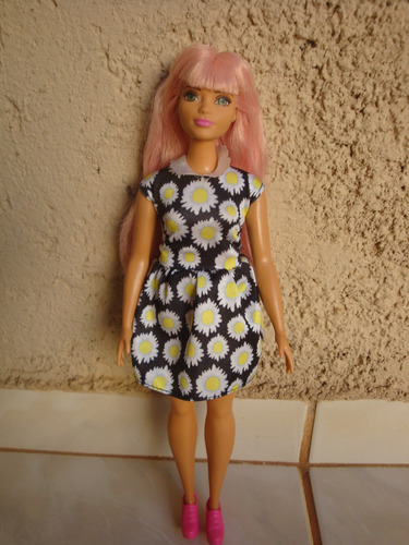 Boneca Barbie Fashionista Plus Size Cabelo Rosa (Usado)