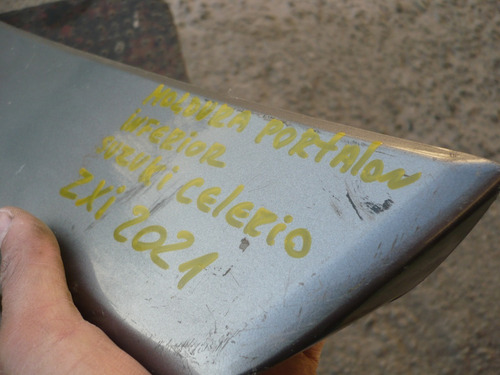 Moldura Portln Trs Dañado Celerio Zxi 2021 Lea Descripcion (Usado)