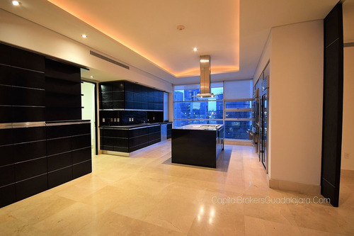 Departamento De Lujo En Venta En Torre Zsense Andares
