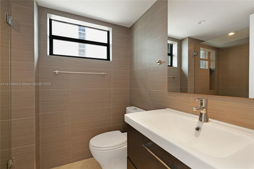 Departamento En Venta Ubicado En 2301 Collins Ave, Miami, Florida