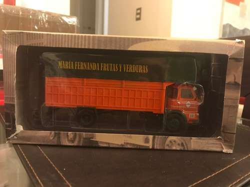 Miniatura Camión Pegaso Comet 1090. Frutas Ixo 1/43