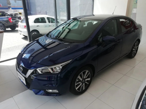 Nissan Versa Advance Mt