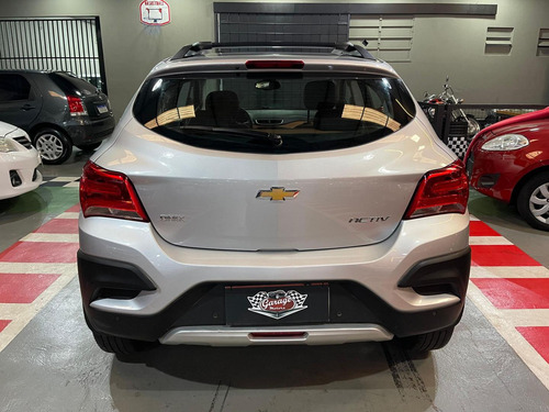 Chevrolet Onix 1.4mt Act