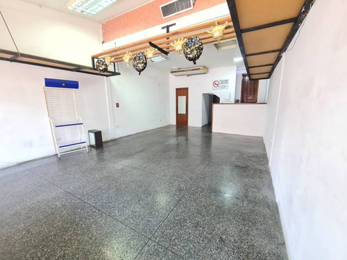 Marisol Castro Alquila Local Comercial En C.c. Paseo Las Acacias | Av. Bolívar | Valencia | A Pie De Calle | Calle 133 López Latouche | Subiendo Hacia La Cruz Roja | Inl-ka