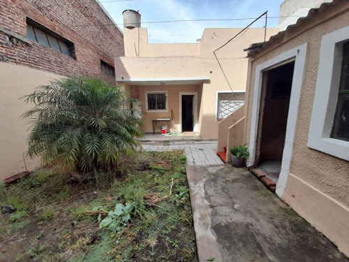 Casa En Venta En Haedo Sur