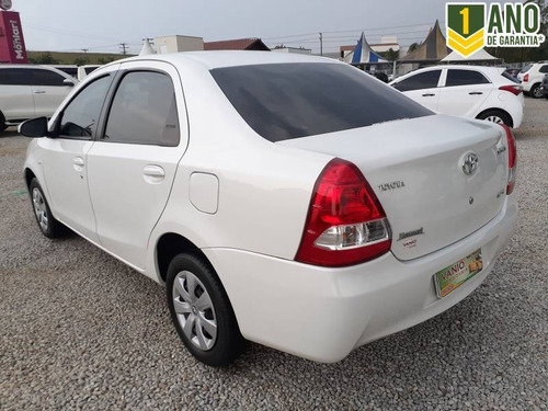 Imagem 12 de 13 de Toyota Etios Xs Sedan 1.5 16v Automático Completo