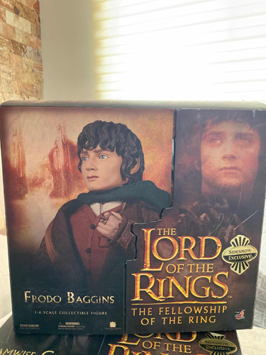 The Lord Of The Ring Sidesshow Frodo Figura