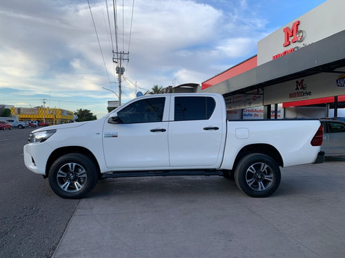 Toyota Hilux 2.8 Tdi Cabina Doble Mt