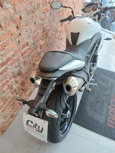 Imagem 13 de 25 de Triumph Speed Triple 1050 2015/2015 **baixo Km**