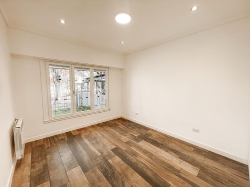 Casa En Venta - 4 Dormitorios 3 Baños - Cochera - 302,40mts2 - Mar Del Plata