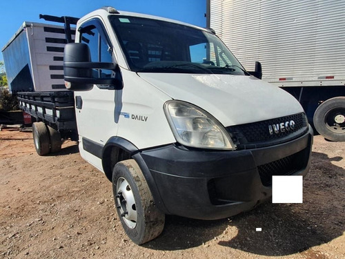 Imagem 3 de 7 de Iveco Daily 70c17 Cs 2013 !!! Com Baixo Km