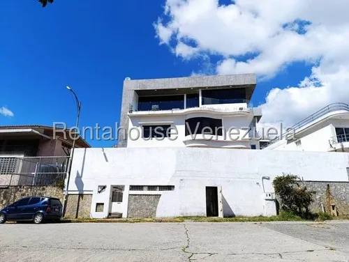 La Florida Mls# 25-10894 Wm