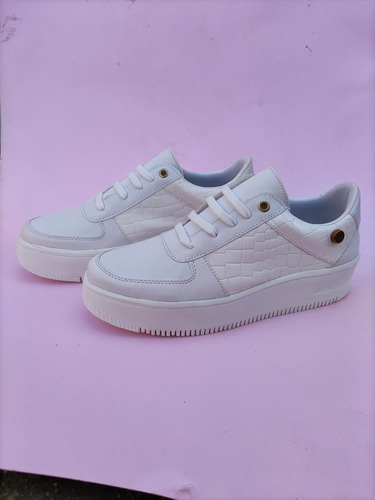 Tenis Blancos 