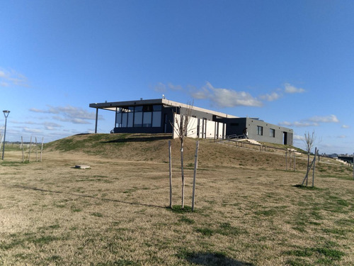 Imperdible Lote En Venta A Laguna En Barrio Villalobos - Hudson - Oportunidad.