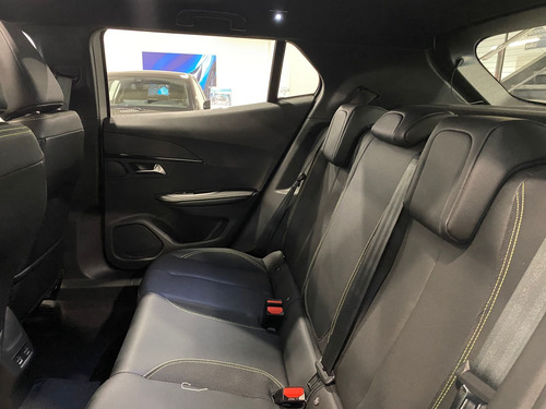 Peugeot 2008 1.0T Gt