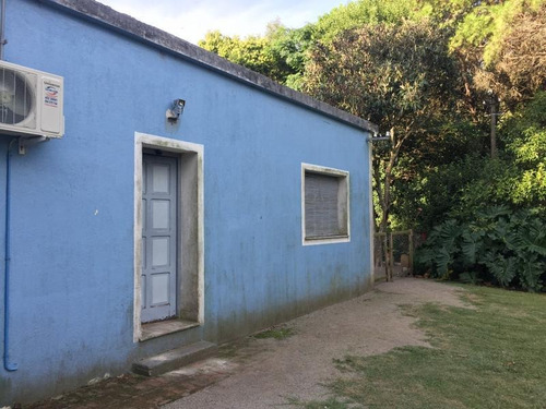 Casa. Riachuelo. Colonia Del Sacramento. Colonia.