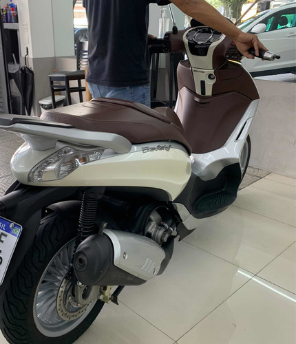 Piaggio Beverly Scooter
