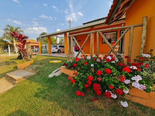 Imagem 1 de 26 de Linda Chácara Com 2 Dormitórios, Piscina, Jardim, Horta, Bem Localizada, À Venda, 500 M² Por R$ 460.000 - Zona Rural - Pinhalzinho/sp - Ch1038