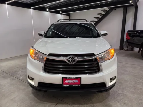 Toyota Highlander 3.5 Premium V6 At