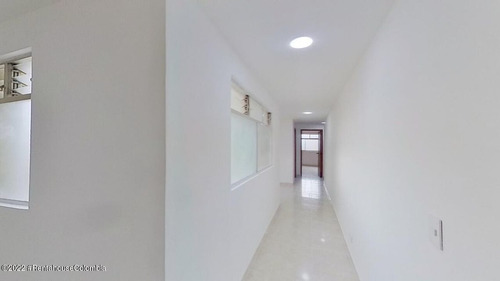 Imagen 9 de 20 de Apartamento En Laureles(medellin) Rah Co: 23-1127