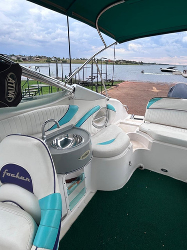 Focker 215 Style 2006 Cabinada