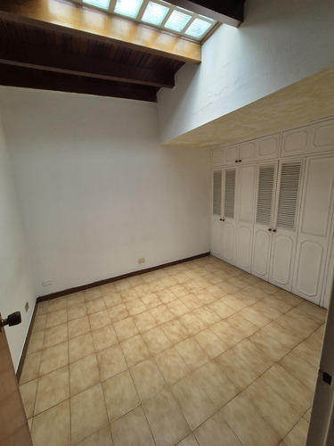 Habitación En Alquiler (3) Montalbán Damas Estudiantes O Tra