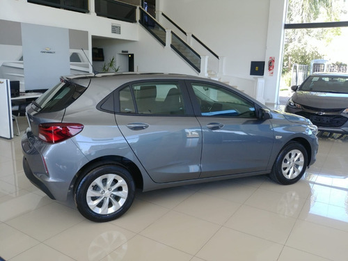 Imagen 2 de 6 de Chevrolet Onix Ltz At