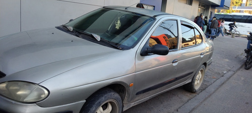 Renault Megane  2003 Clasico Con Aire 