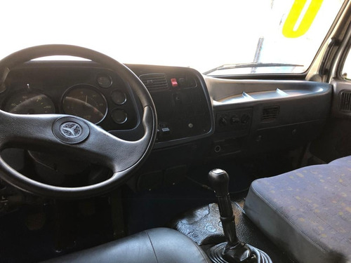Imagem 6 de 9 de Caminhão Mercedes Benz 1720 Tanque