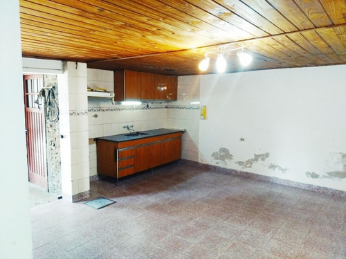 Imagen 7 de 26 de Venta De Casa De 4 Ambientes + Local En Merlo