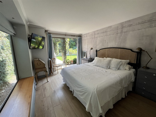 Casa En Arriendo De 5 Dorm. En Lo Barnechea