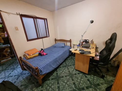 Se Vende Casa De 2 Pisos En Sector Centro Sur, Calle Díaz Ga