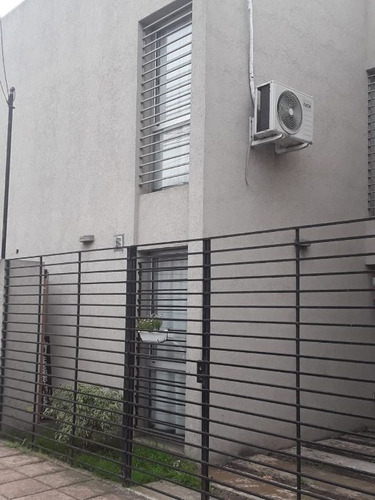 Imagen 1 de 11 de Duplex En Venta En Ituzaingo Norte